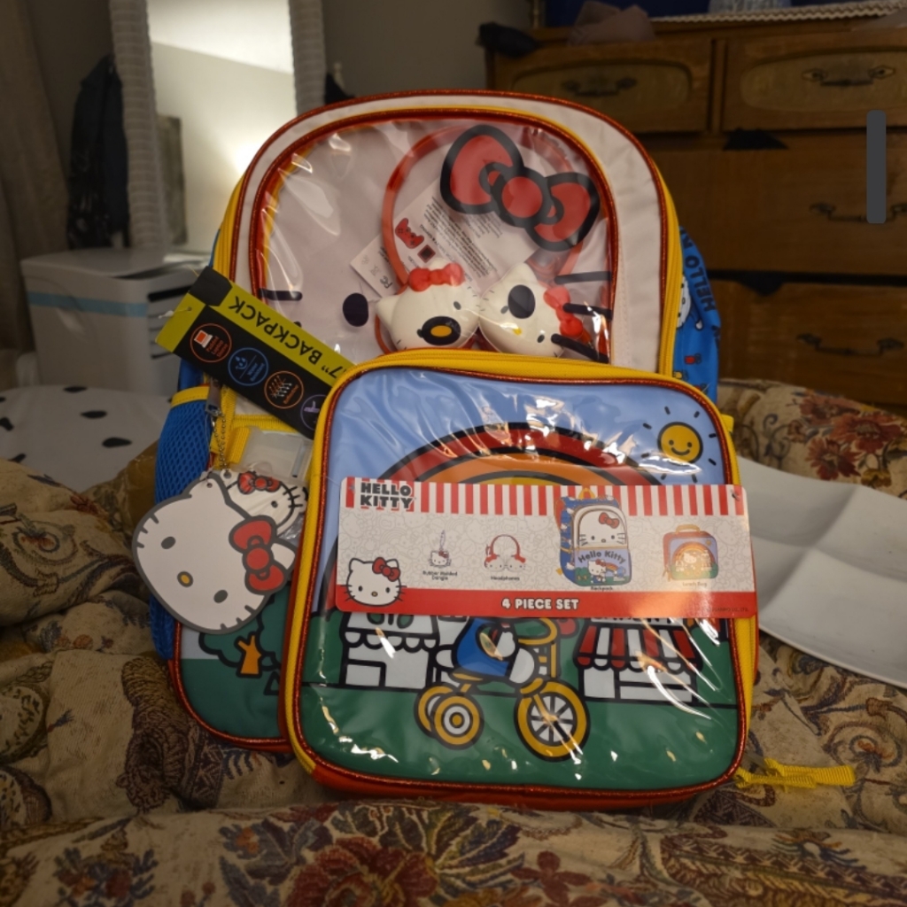 Brand New Sanrio 4set Gift Set Final45 Read Please Brand New Still Wrapped